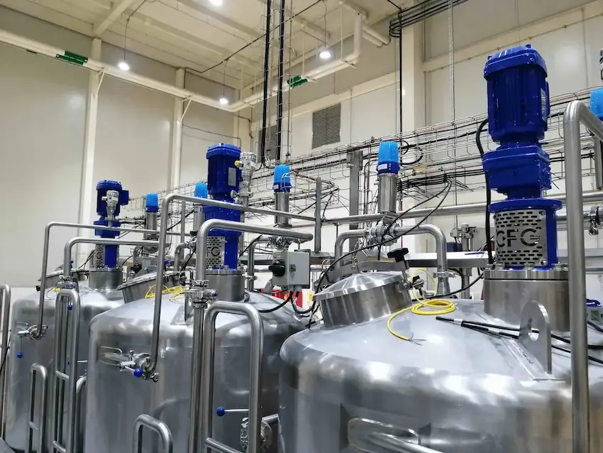 Selección e integración de agitadores industriales acorde con el proceso.