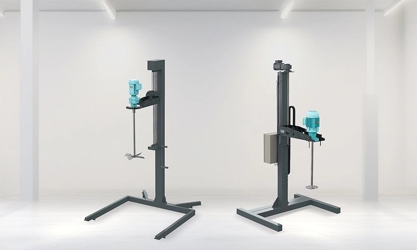 Sistemas de elevación para elevar agitadores industriales compactos.